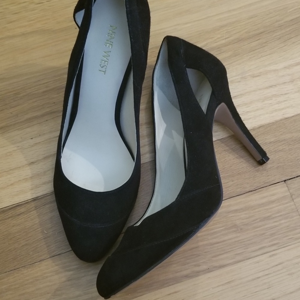 Nine West Black Suede Pump